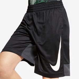 🔸NWT Nike Dry standard for Basketball shorts Sz M